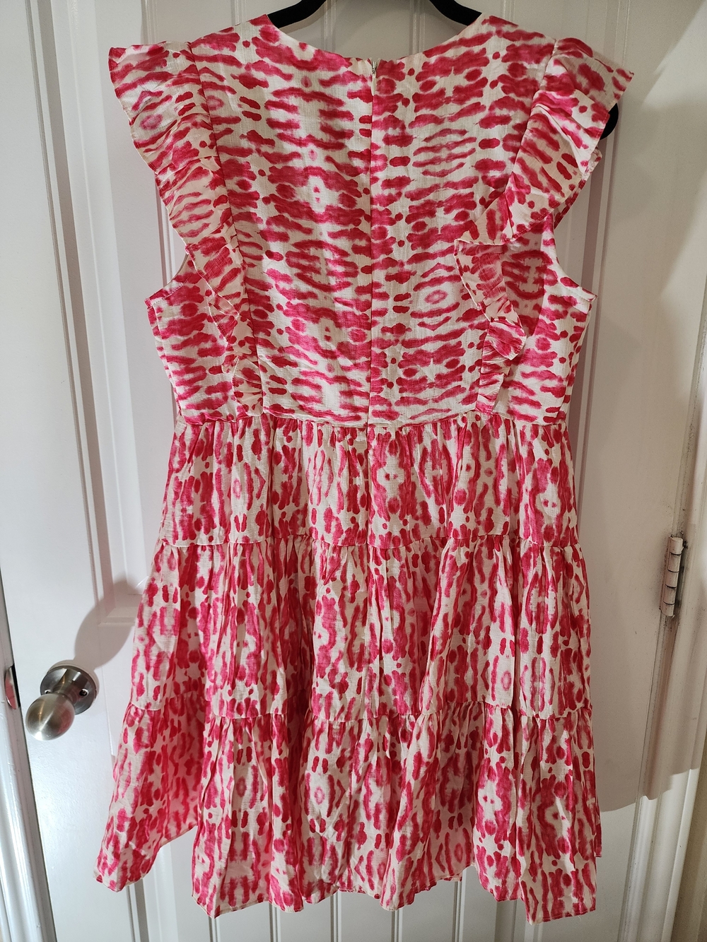 AQUA Pink White Ikat Print Tiered Mini Dress Ruffle Sleeve V-Neck Size M - Picture 3 of 12